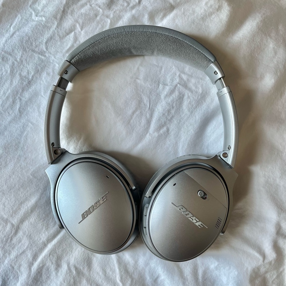 Bose QuietComfort 35 II Active Noise Cancelling Headphones - Silver